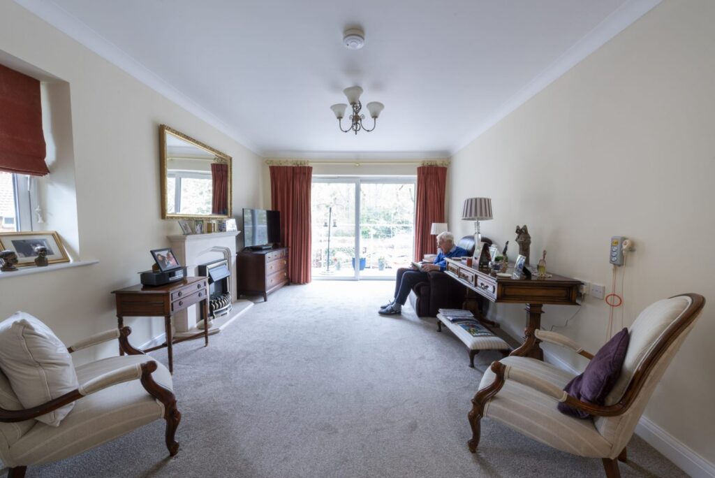 Knightwood Mews and Crescent- Lounge (No Expiry)